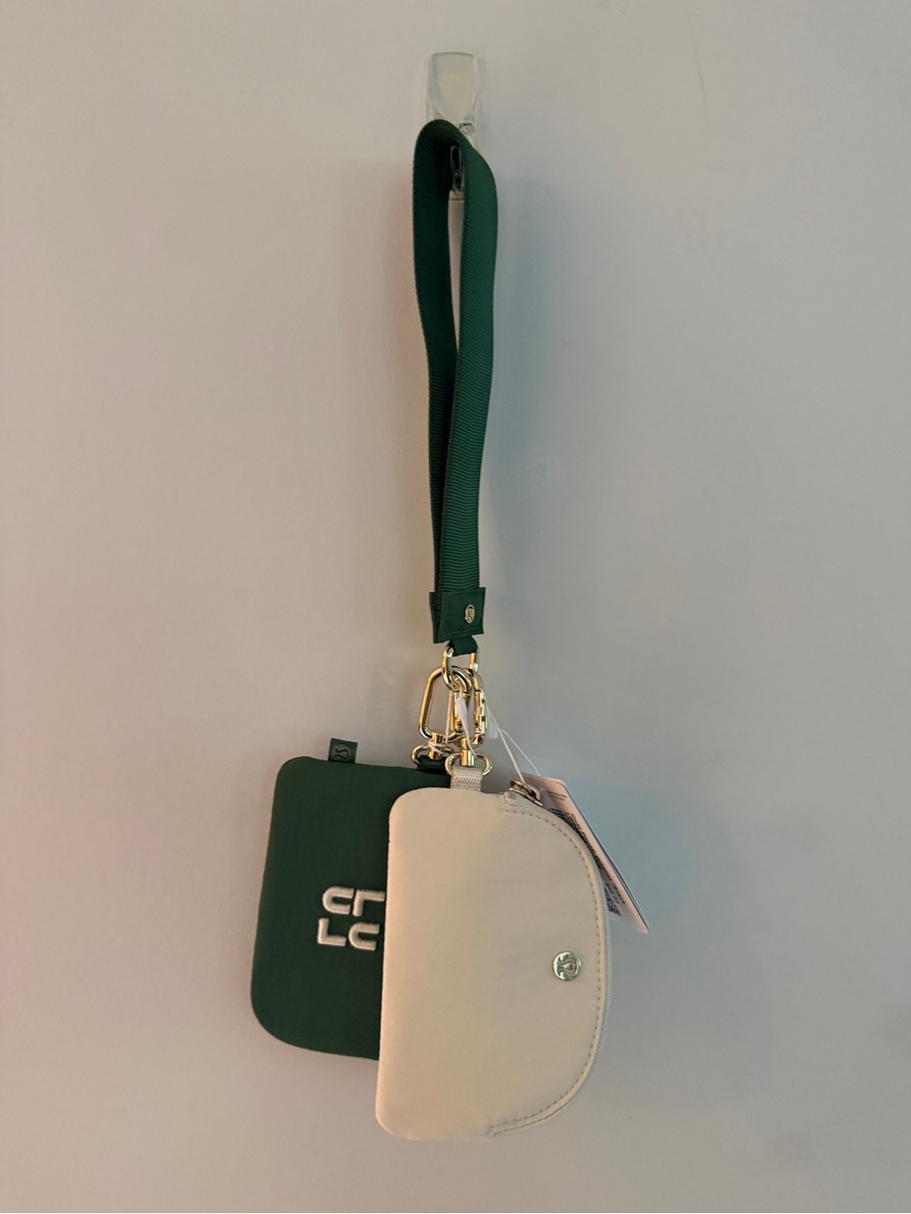 Lululemon Green & Cream Dual Wristlet Stack NWT - Picture 2 of 4